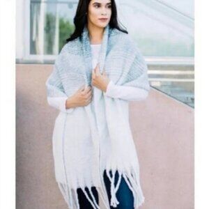 Mer Sea ombre teal fringe chunky knit blanket scarf wrap shawl cozy EUC